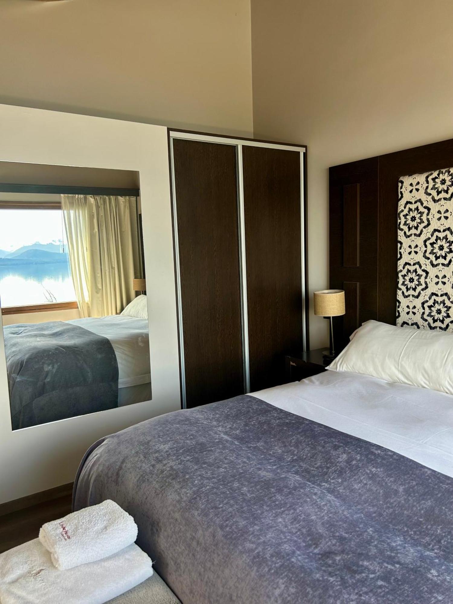 Bahia Paraiso Apart & Suites San Carlos de Bariloche Eksteriør billede