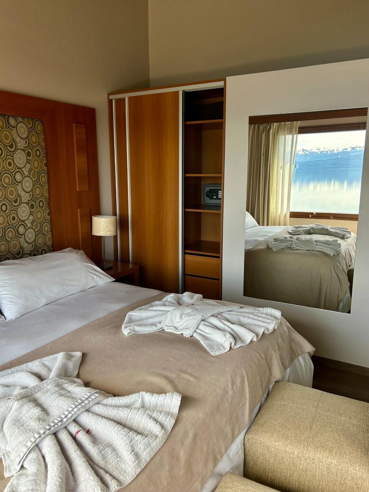 Bahia Paraiso Apart & Suites San Carlos de Bariloche Eksteriør billede