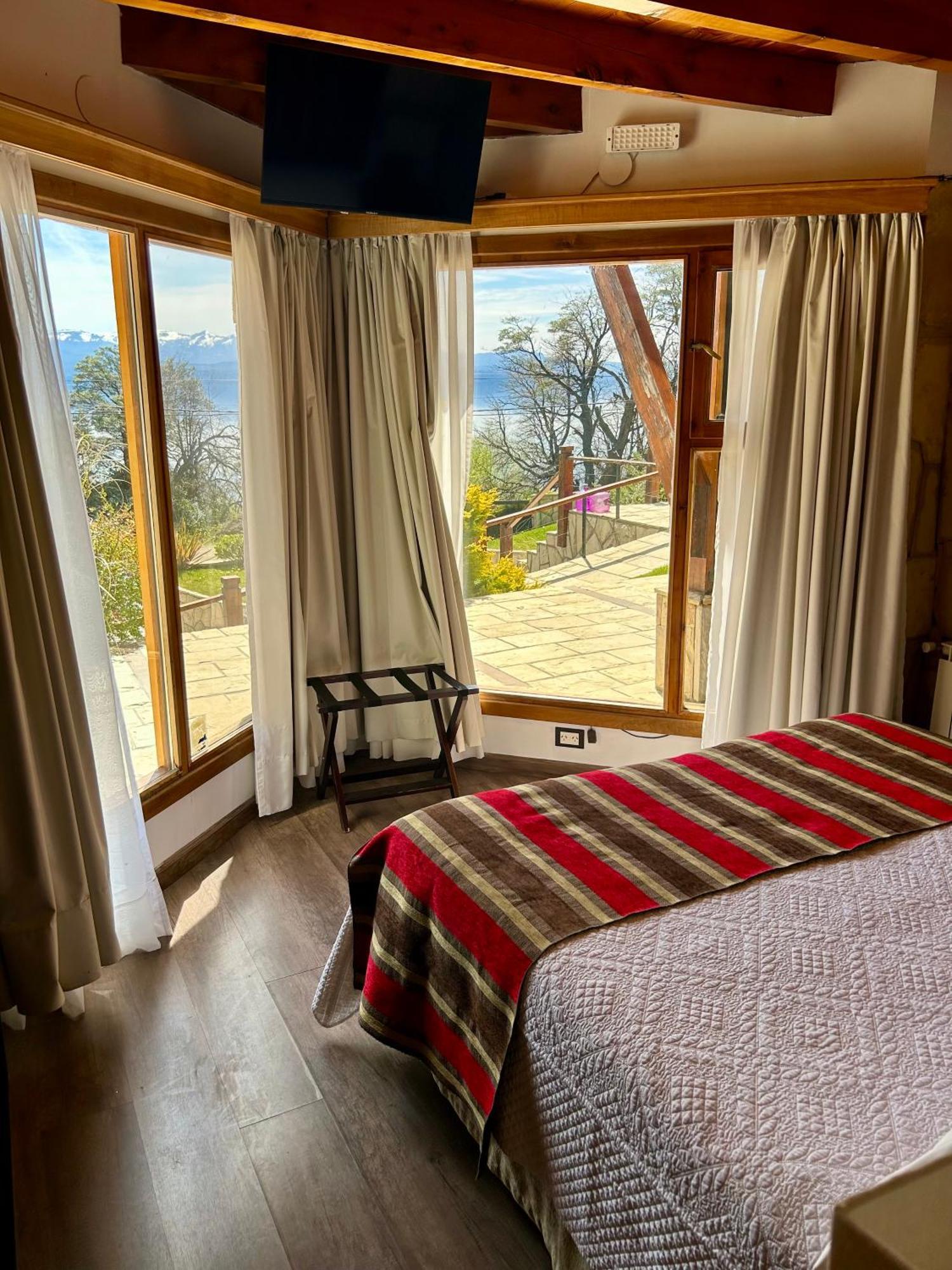 Bahia Paraiso Apart & Suites San Carlos de Bariloche Eksteriør billede