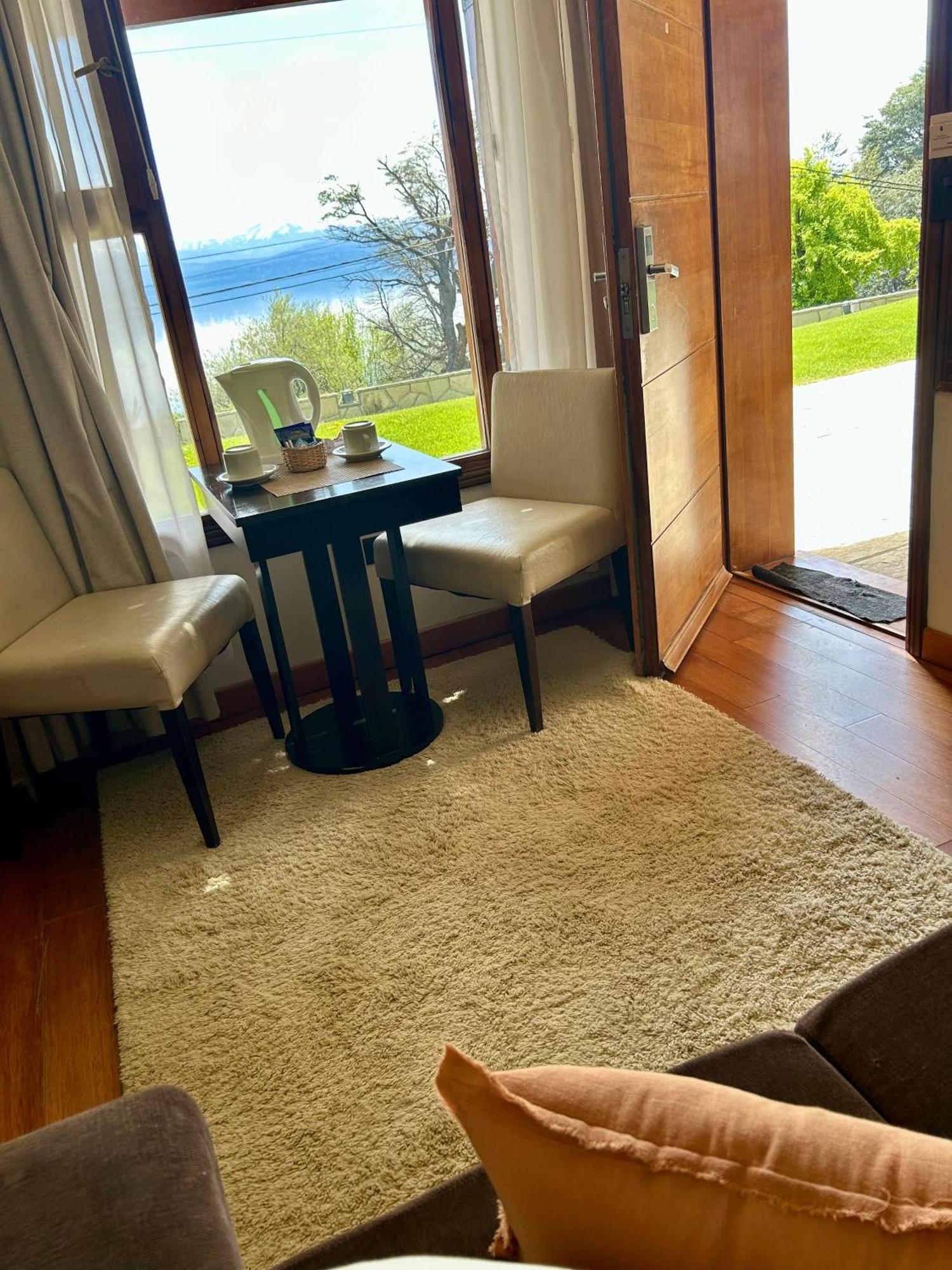 Bahia Paraiso Apart & Suites San Carlos de Bariloche Eksteriør billede